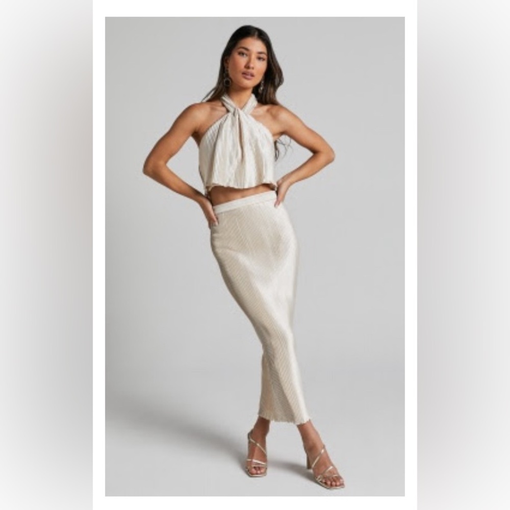 LEONE TWO PIECE SET - PLEATED HALTER NECK TOP AND MIDI SKIRT IN OYSTER